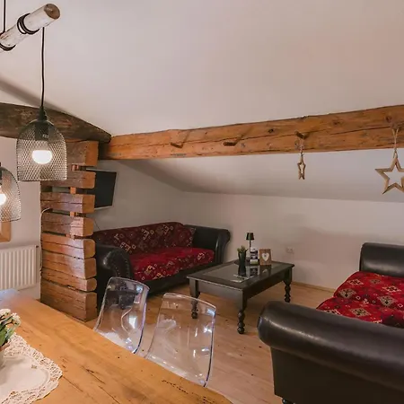 Nicos Daheim Apartmán *