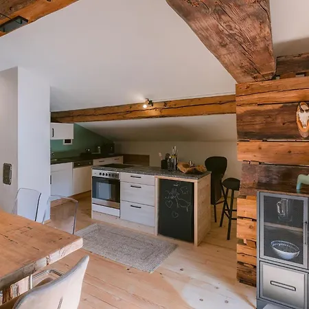 Nicos Daheim Apartamento